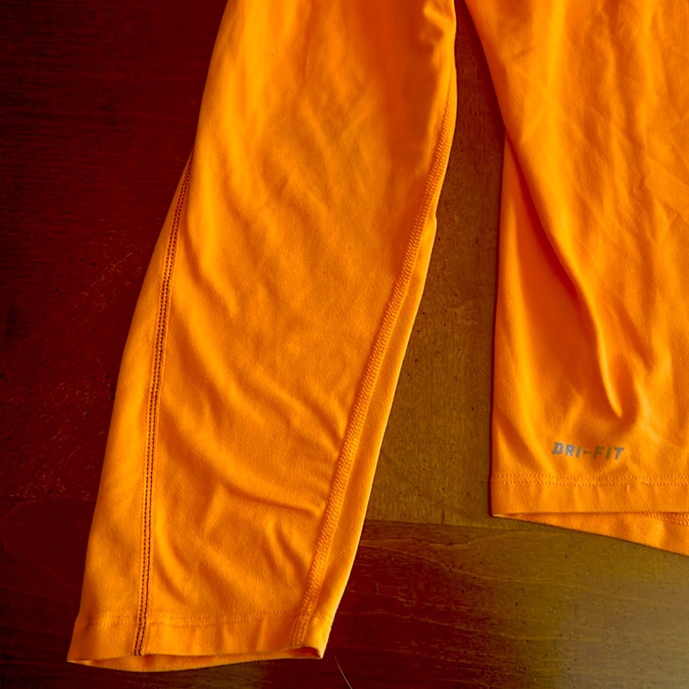 Nike Dri-Fit 1/4 Zip Running Top // Men’s Small // Pastel Orange - Picture 2 of 7